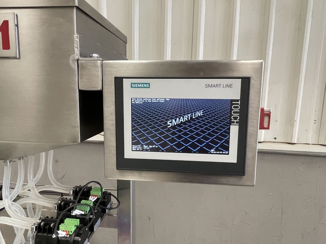 300ml Semi-Automatic Small Bottle Filling Machine with 1000bph High Speed and 800-2000bph Capacity